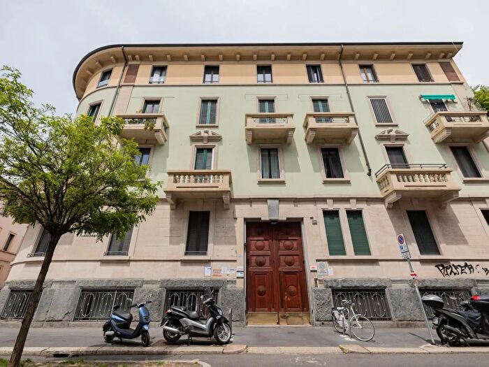 Appartamento trilocale in vendita in Milano