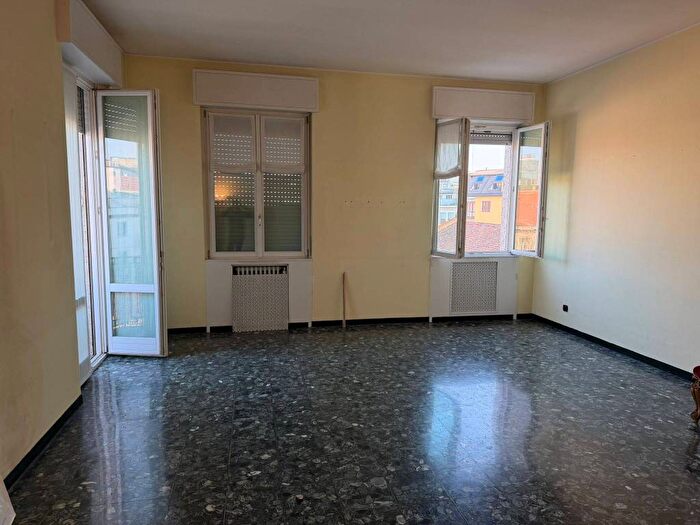 Appartamento quadrilocale in affitto in Piazzetta Adolfo Beria dArgentine, Corso Genova, Milano