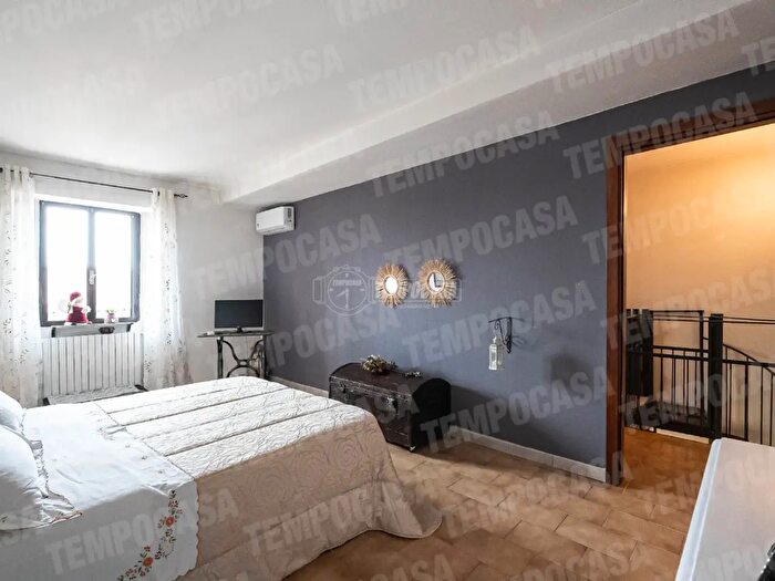 Casa bilocale in vendita in Via Manzoni, Giussano