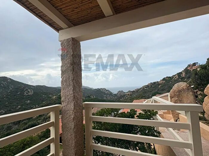 Casa trilocale in vendita in Via LI Cossi Costa Paradiso, Trinità dAgultu e Vignola