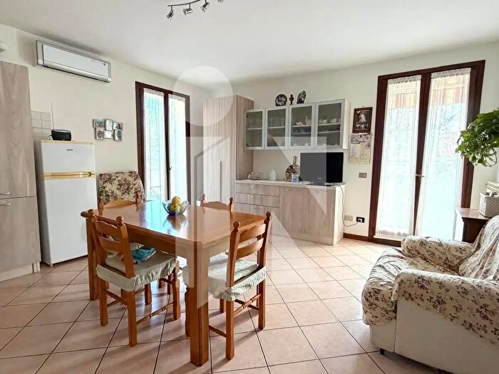 Appartamento bilocale in vendita in Curtatone