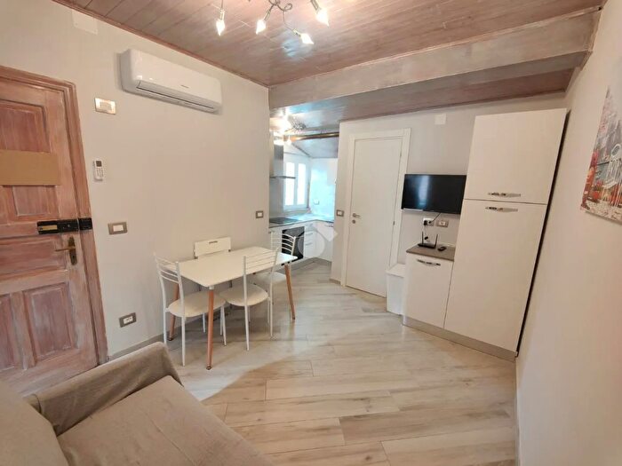 Appartamento bilocale in vendita in Via Stefano Grosso, Albissola Marina