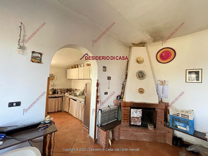 Casa trilocale in vendita in Pollina