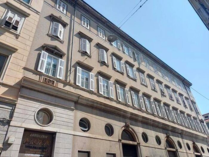Appartamento trilocale in affitto in Borgo Teresiano, Trieste