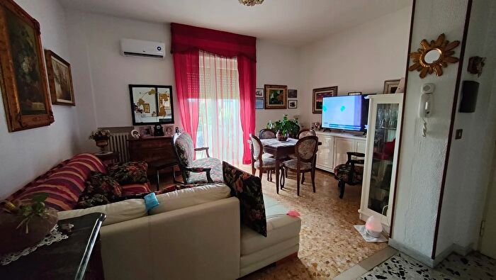 Appartamento trilocale in vendita in Via Cattaneo, Iglesias