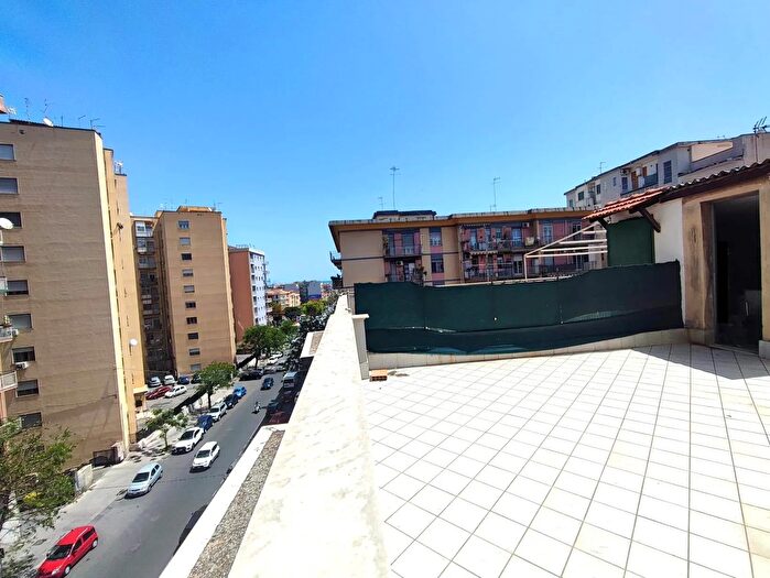 Appartamento trilocale in vendita in Viale Mario Rapisardi, Catania