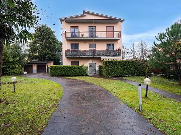 Appartamento bilocale in vendita in Via Rimembranze, Vedano Al Lambro