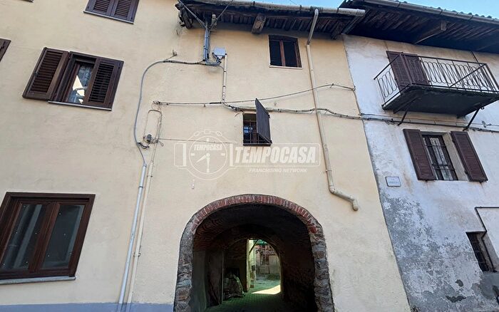 Casa quadrilocale in vendita in Strada Provinciale, Val di Chy