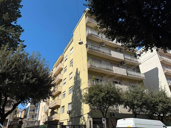 Appartamento quadrilocale in affitto in Via Riccardo Misasi, Centro, Cosenza