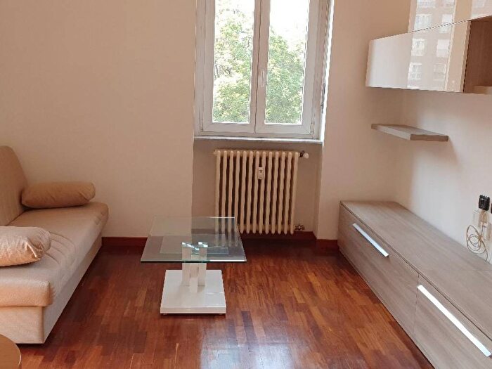 Appartamento bilocale in affitto in Via George Washington, Solari, Milano