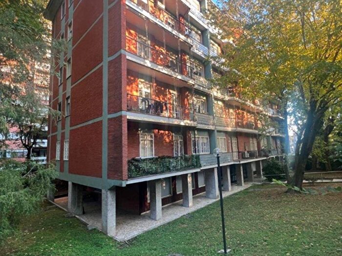 Appartamento quadrilocale in affitto in Via Pergine, Monte Stella, Milano