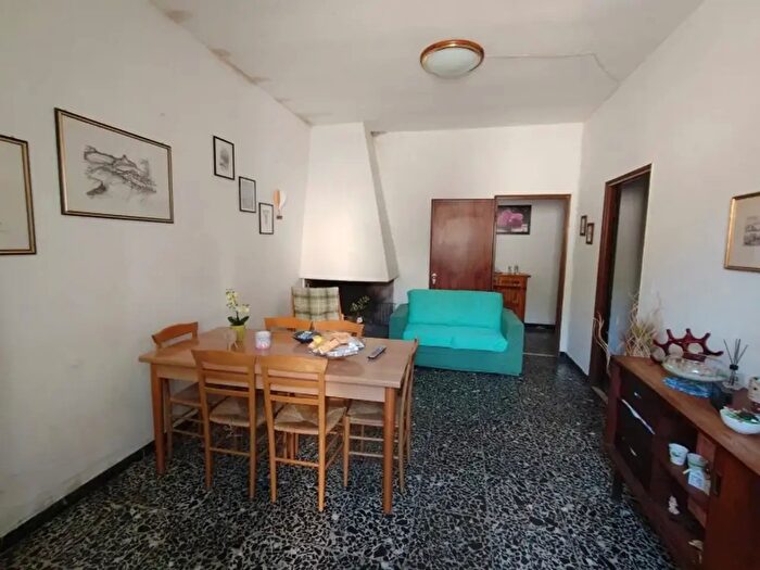 Casa con 5 locali in vendita in Via Sassari, Laerru