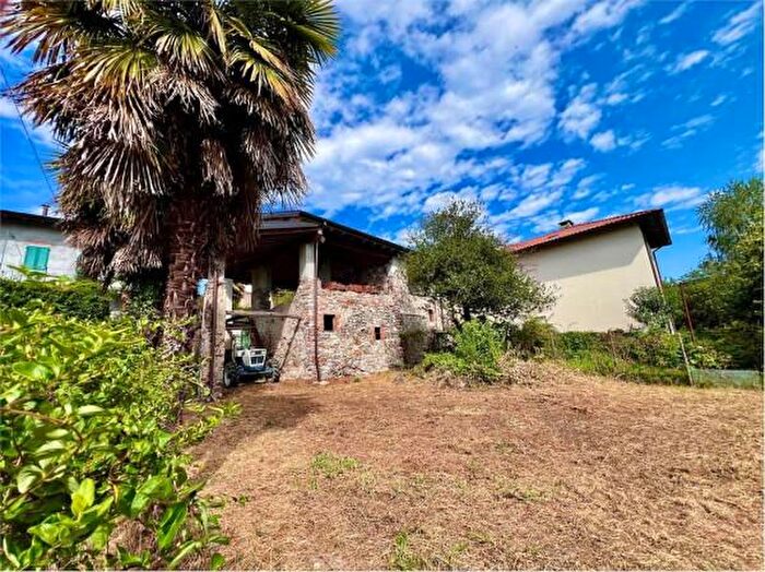 Casa con 5 locali in vendita in Via Bascaletta, Cadrezzate con Osmate