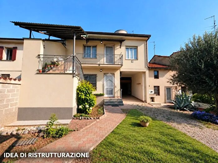 Case in Vendita e in Affitto - 2