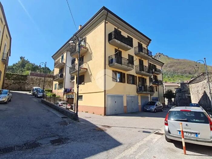 Appartamento quadrilocale in vendita in Via Francesco Mari, Pellezzano