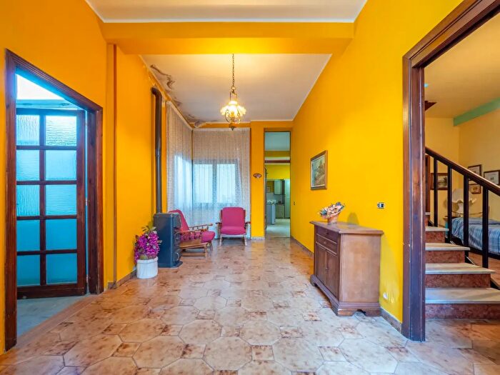 Casa con 7 locali in vendita in Via Alessandro Manzoni, Capoterra