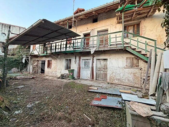 Casa con 5 locali in vendita in Budoia