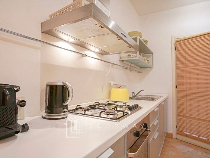 Appartamento bilocale in affitto in Via Disciplini, Carrobbio, Milano