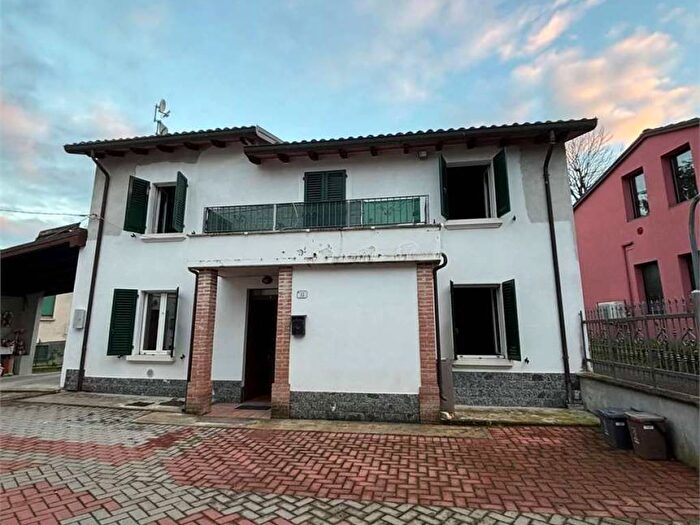 Casa trilocale in affitto in strada prinzera, Fornovo di Taro