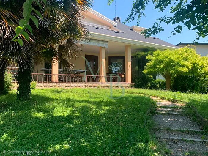Casa con 7 locali in vendita in Via San Pio X, Vigonza