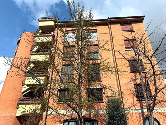 Appartamento trilocale in vendita in Via Ermete Zacconi, Casalecchio Di Reno