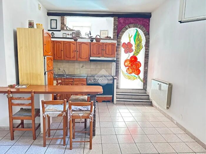 Appartamento trilocale in vendita in Via della Pace, Tuscania