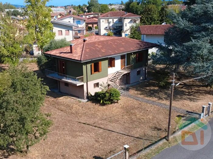 Casa quadrilocale in vendita in Via Carlo De Comelli, Gradisca D'Isonzo