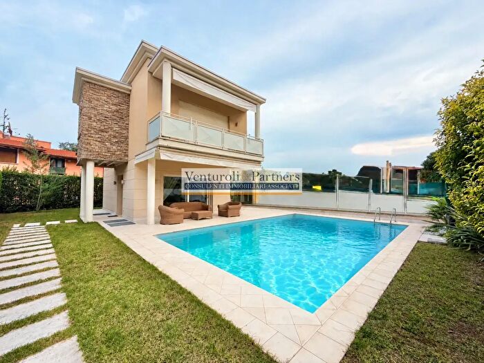 Casa trilocale in vendita in Via Sant'Anna, Padenghe Sul Garda