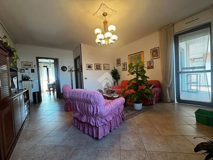 Appartamento quadrilocale in vendita in Via Michele Magone, Carmagnola