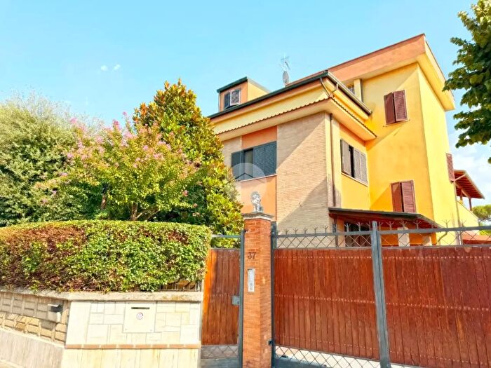 Appartamento monolocale in affitto in Via Girifalco, Roma