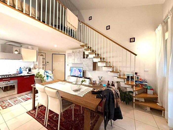 Appartamento trilocale in affitto in Pistoia Ovest, Pistoia