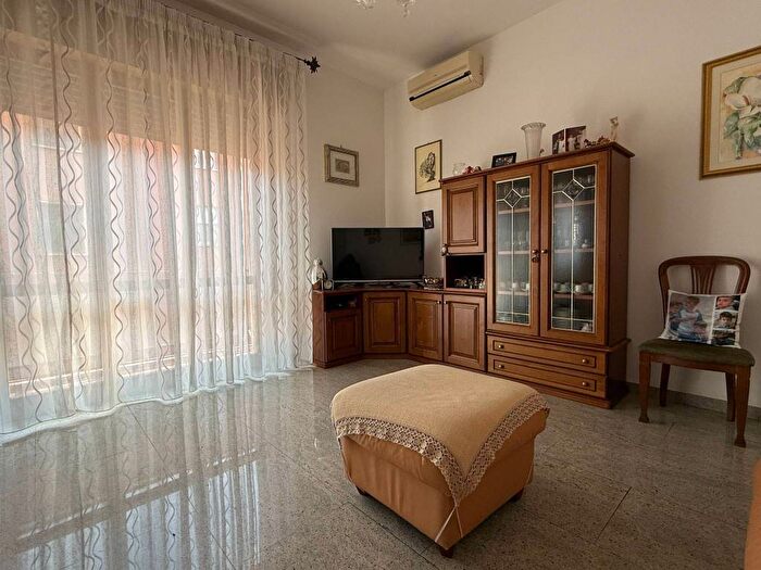 Appartamento quadrilocale in affitto in Via Eustachio Manfredi, Massarenti, Bologna