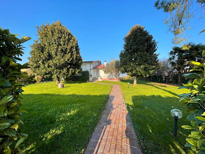 Casa con 5 locali in affitto in Feriole, Abano Terme