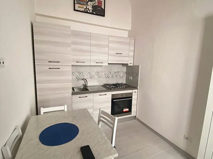 Appartamento trilocale in affitto in Viareggio