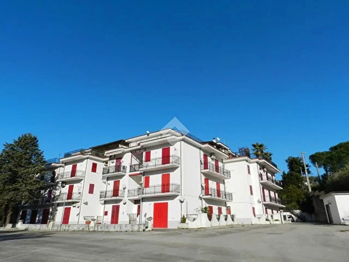 Appartamento trilocale in vendita in Via Mingardo, Centola