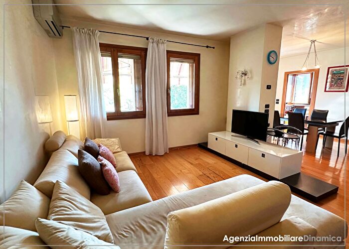 Appartamento con 6 locali in vendita in Via Caldevie, Santa Lucia Di Piave