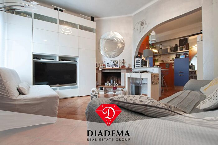 Appartamento trilocale in vendita in Via Gramsci, Casale Litta