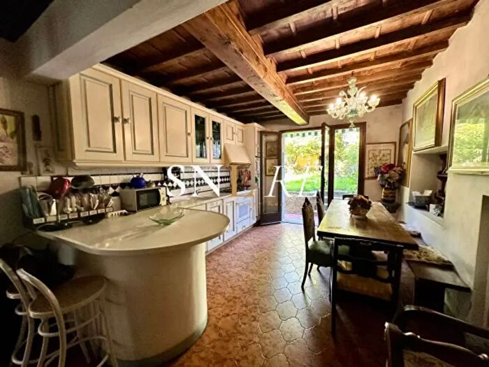 Appartamento con 6 locali in vendita in Via San Zanobi, Firenze