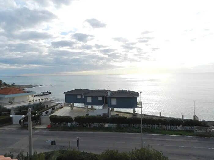 Appartamento quadrilocale in vendita in Via Sandro Botticelli, Santa Marinella