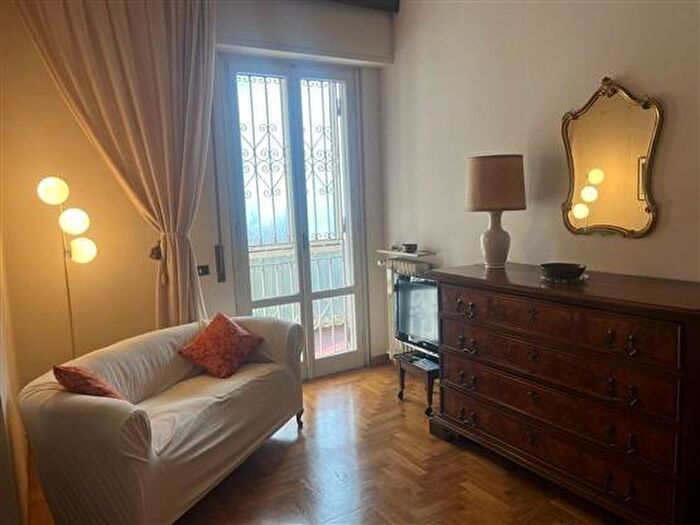 Appartamento trilocale in affitto in Via Francesco Puccinotti, Leopoldo Vittorio Emanuele Statuto, Firenze