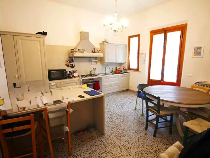 Casa con 5 locali in vendita in Montelupo Fiorentino