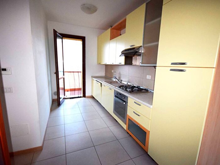 Appartamento trilocale in affitto in Centro, Montemarciano