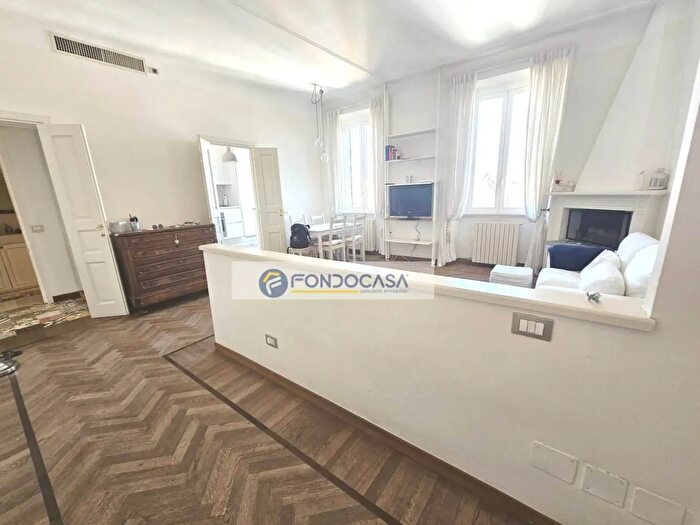 Appartamento bilocale in vendita in Via Sardegna, Milano