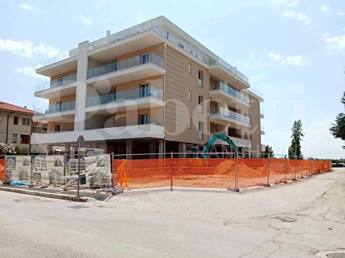 Appartamento trilocale in vendita in Via Fabio Filzi, Martinsicuro