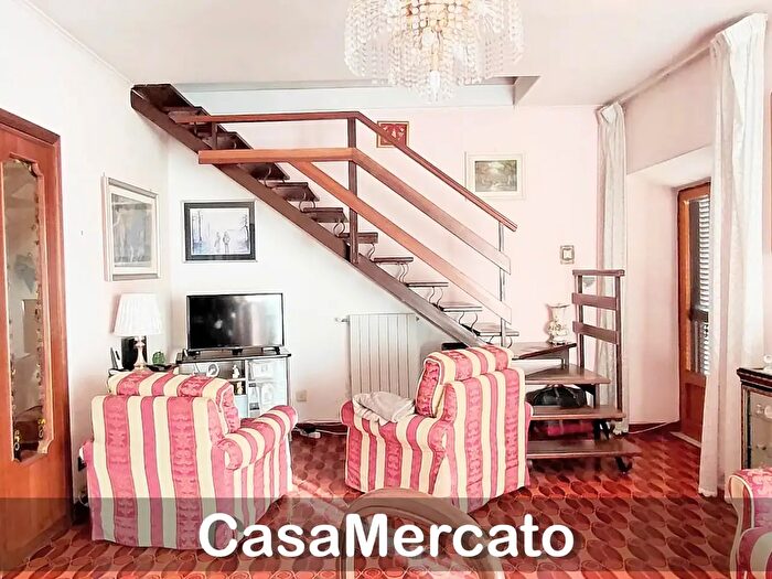 Casa trilocale in vendita in Via Gramsci, Rocca Di Papa