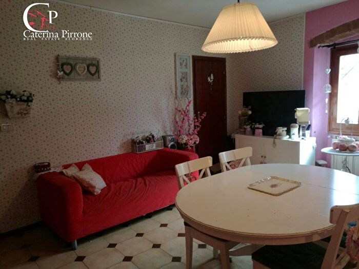 Appartamento trilocale in vendita in Via Giuseppe Garibaldi, Dicomano