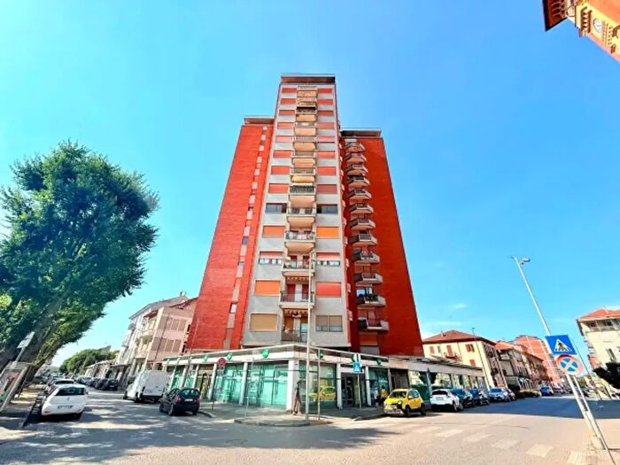 Appartamento quadrilocale in vendita in Corso Acqui, Alessandria