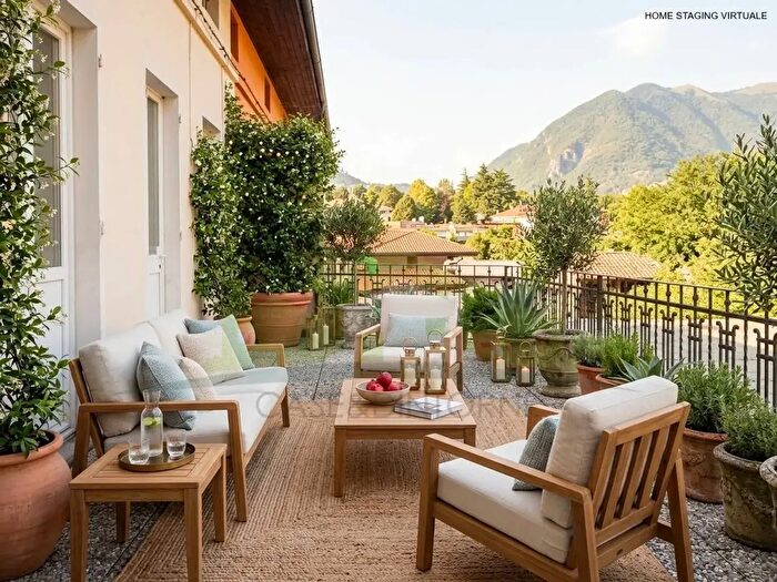 Appartamento trilocale in vendita in Via Montrigone, Borgosesia