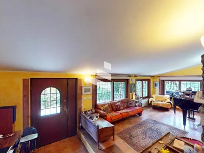 Casa con 6 locali in vendita in Via Ernesto Parisi, Roma
