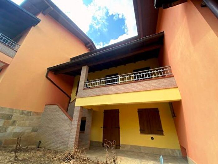 Casa con 6 locali in vendita in Guiglia
